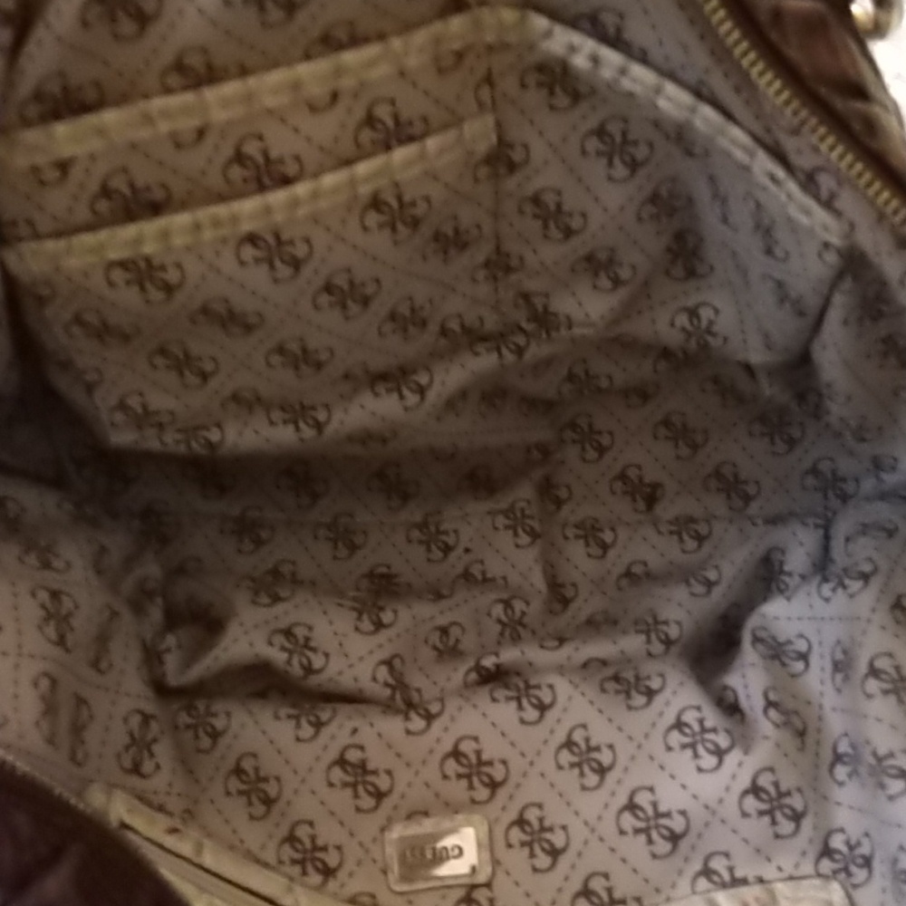 Guess handbag: Requires Handles to be attached (included) - Picture 6 of 10